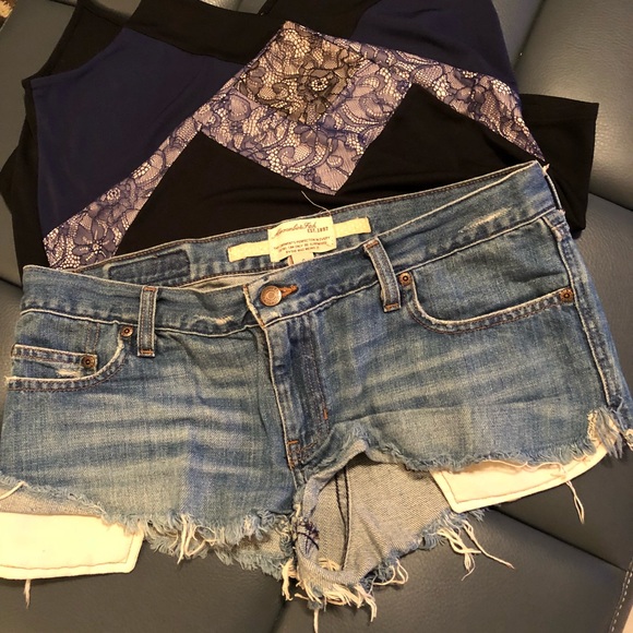 Abercrombie & Fitch Pants - Abercrombie vintage size 8 short shorts!